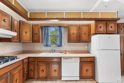 1835 E 2nd St, Pueblo, CO 81001 - Photo 5