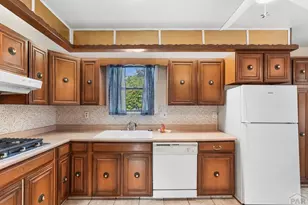 1835 E 2nd St, Pueblo, CO 81001 - Photo 5