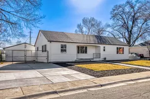712 W 22nd St, Pueblo, CO 81003 - Photo 1