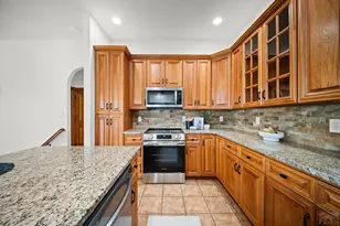 995 S Linden Pl, Pueblo West, CO 81007 - Photo 15