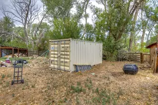 708 W 10th St, Walsenburg, CO 81089 - Photo 27