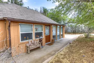 708 W 10th St, Walsenburg, CO 81089 - Photo 3