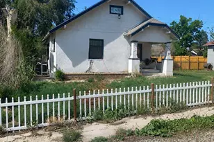 907 E 12th St, Pueblo, CO 81001 - Photo 1
