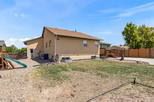 411 S Oak Creek Dr, Pueblo West, CO 81007 - Photo 23