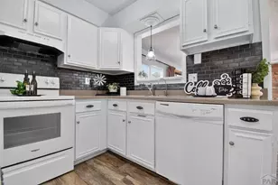 546 S Laporte Dr, Pueblo West, CO 81007 - Photo 9
