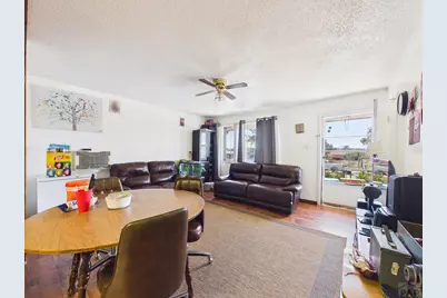 2121 W 11th St, Pueblo, CO 81003 - Photo 7