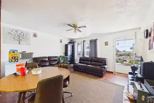 2121 W 11th St, Pueblo, CO 81003 - Photo 7