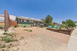 2121 W 11th St, Pueblo, CO 81003 - Photo 3