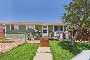 2121 W 11th St, Pueblo, CO 81003 - Photo 1