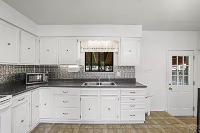 2021 Zinno Blvd, Pueblo, CO 81006 - Photo 11