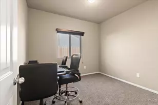 5328 Gannet Ln, Pueblo, CO 81008 - Photo 9