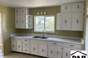 401 Lincoln Ave, La Junta, CO 81050 - Photo 11
