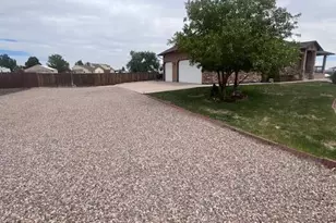 777 Woodleaf Dr, Pueblo West, CO 81007 - Photo 3