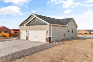 1258 N Kirkwood Dr, Pueblo West, CO 81007 - Photo 37