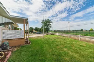 2001 Carmela Rd, Pueblo, CO 81006 - Photo 3