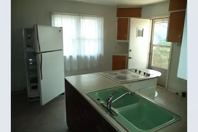 1738 W 12th St, Pueblo, CO 81003 - Photo 3