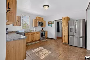318 E Goddard Ave, Trinidad, CO 81082 - Photo 3
