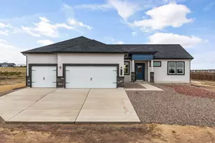 943 E Moonbeam Dr, Pueblo West, CO 81007 - Photo 1