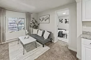 2804 E 14th St, Pueblo, CO 81001 - Photo 7