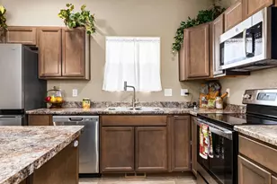 2413 Cruz Ct, Pueblo, CO 81003 - Photo 9