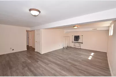 647 Red Cliff Rd, Colorado Springs, CO 80906 - Photo 17