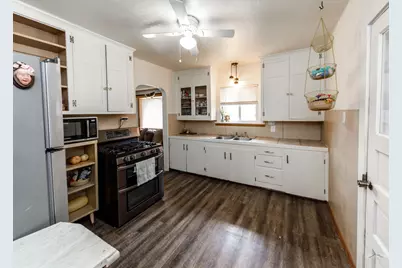 2035 Pine St, Pueblo, CO 81004 - Photo 15