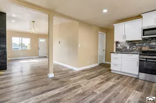 2009 E 15th St, Pueblo, CO 81001 - Photo 13