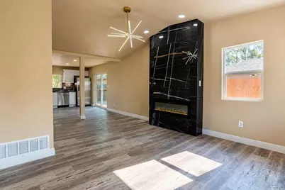 2009 E 15th St, Pueblo, CO 81001 - Photo 5