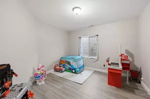 1073 W Mescalero Dr, Pueblo, CO 81007 - Photo 29