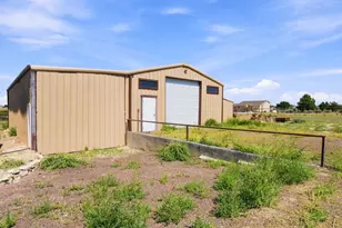 1073 W Mescalero Dr, Pueblo, CO 81007 - Photo 37