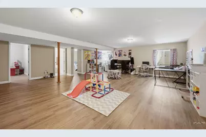 1073 W Mescalero Dr, Pueblo, CO 81007 - Photo 23