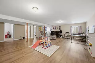 1073 W Mescalero Dr, Pueblo, CO 81007 - Photo 23