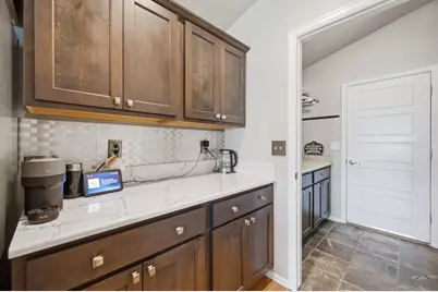 1073 W Mescalero Dr, Pueblo, CO 81007 - Photo 11