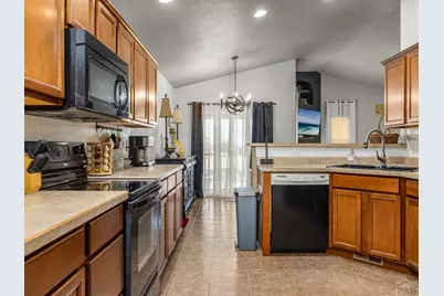 1140 W Shenandoah Dr, Pueblo West, CO 81007 - Photo 11