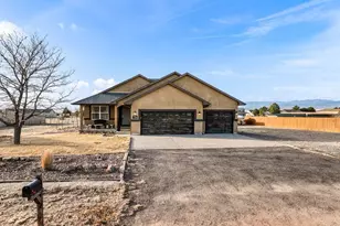 1140 W Shenandoah Dr, Pueblo West, CO 81007 - Photo 37
