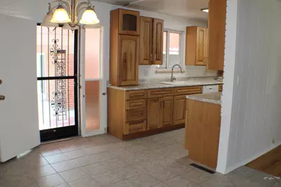 2006 Sherwood Lane, Pueblo, CO 81005 - Photo 3