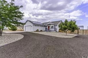 686 N Mancos Dr, Pueblo West, CO 81008 - Photo 3