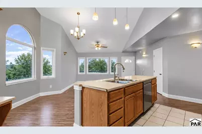 686 N Mancos Dr, Pueblo West, CO 81007 - Photo 9