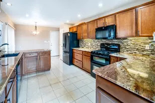 4444 Turnberry Crescent, Pueblo, CO 81001 - Photo 9