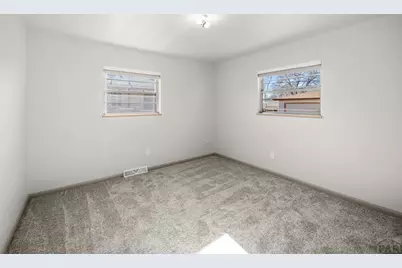 943 Bragdon Ave, Pueblo, CO 81004 - Photo 7