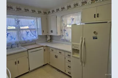 423 Elm, La Junta, CO 81050 - Photo 7