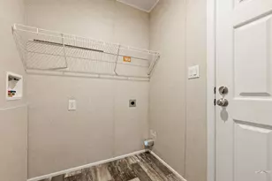 240 E Dawnview Dr, Pueblo, CO 81007 - Photo 27