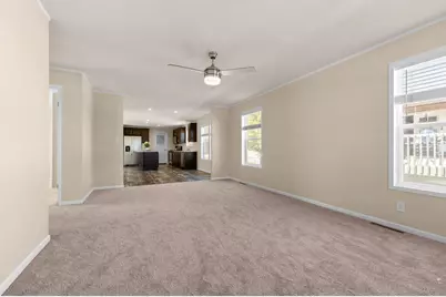 240 E Dawnview Dr, Pueblo, CO 81007 - Photo 5