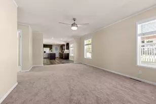 240 E Dawnview Dr, Pueblo, CO 81007 - Photo 5