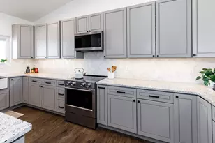 307 N Lyons Dr, Pueblo, CO 81007 - Photo 9