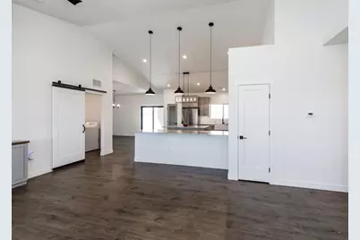 307 N Lyons Dr, Pueblo, CO 81007 - Photo 5
