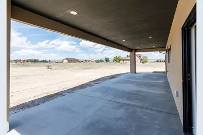 307 N Lyons Dr, Pueblo, CO 81007 - Photo 37