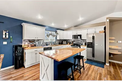 489 N Escondido Dr, Pueblo West, CO 81007 - Photo 9