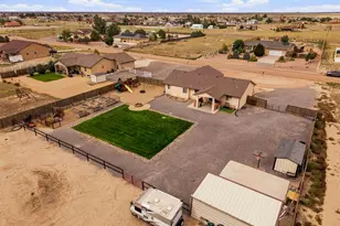 489 N Escondido Dr, Pueblo West, CO 81007 - Photo 39