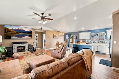 489 N Escondido Dr, Pueblo West, CO 81007 - Photo 5